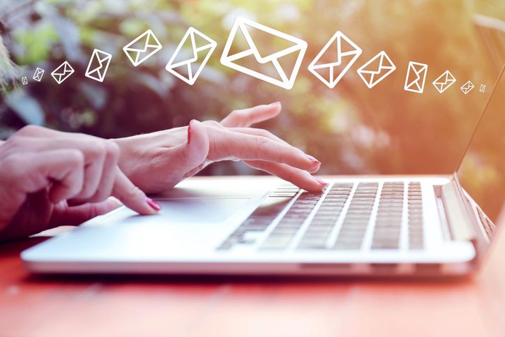 برند سازی با ایمیل سازمانی